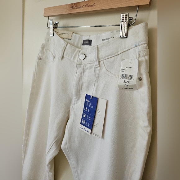DL 1961 Rileu Boyfriend Strait White Denim Jeans - Picture 4 of 14